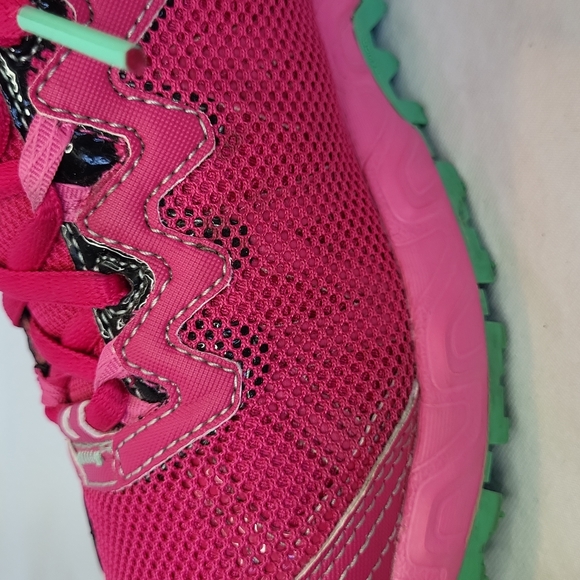 Adidas vigor TR 3 trail running sneaker shoe in pink and mint green. Size 5 - Picture 11 of 16